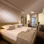 Hotel Xerion