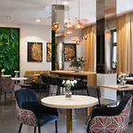 Hotel Xerion