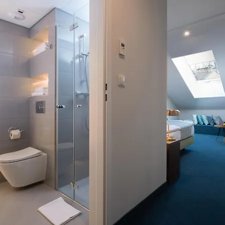 Xerion (adults Only) 4*